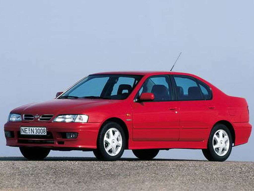 Alfombrillas para Nissan Primera 1990 - 1996