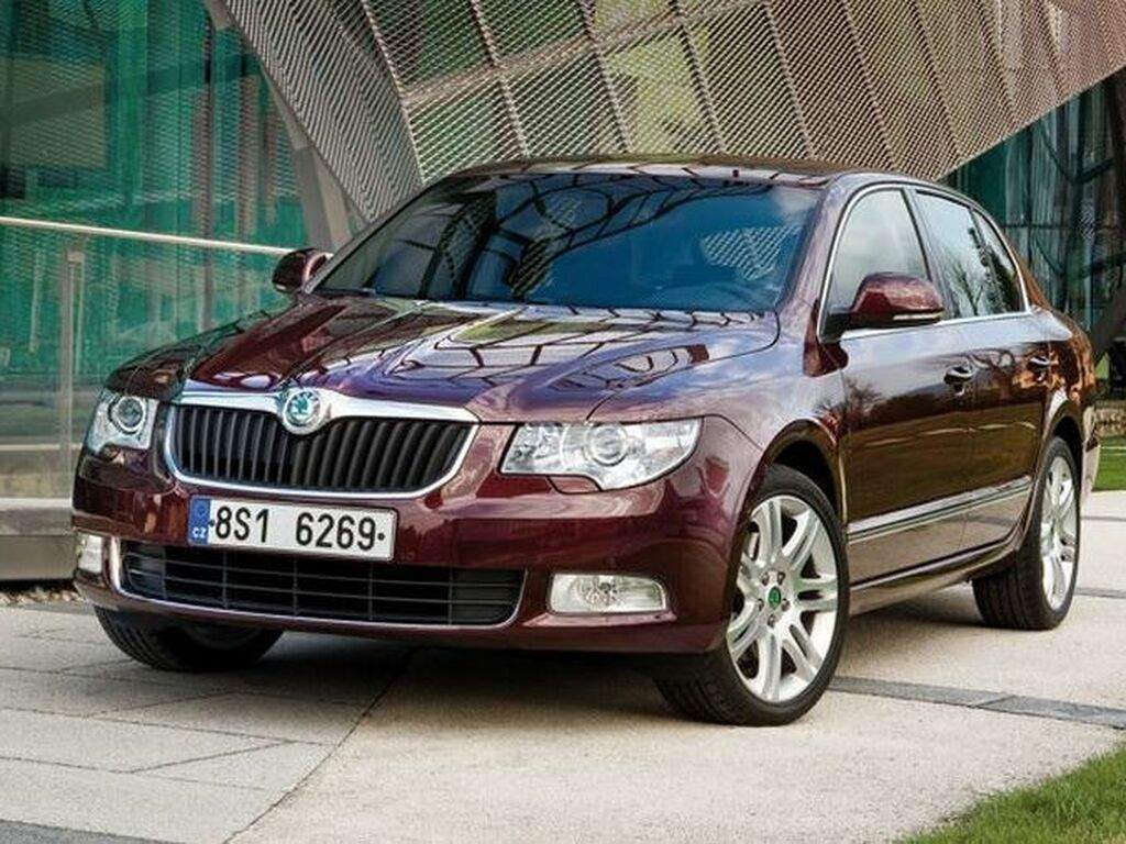 Alfombrilla de maletero para Skoda Superb 2008 - 2015