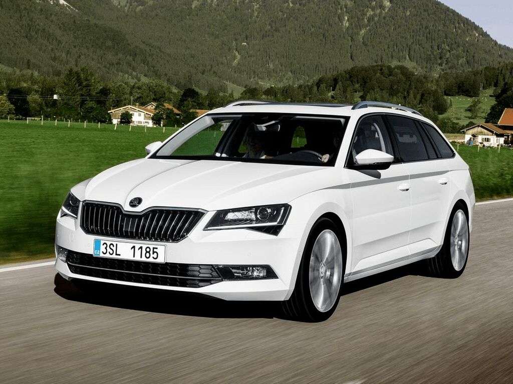 Alfombrilla de maletero para Skoda Superb 2015 - 2019