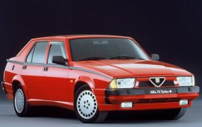 Alfombrillas para Alfa Romeo 75. 